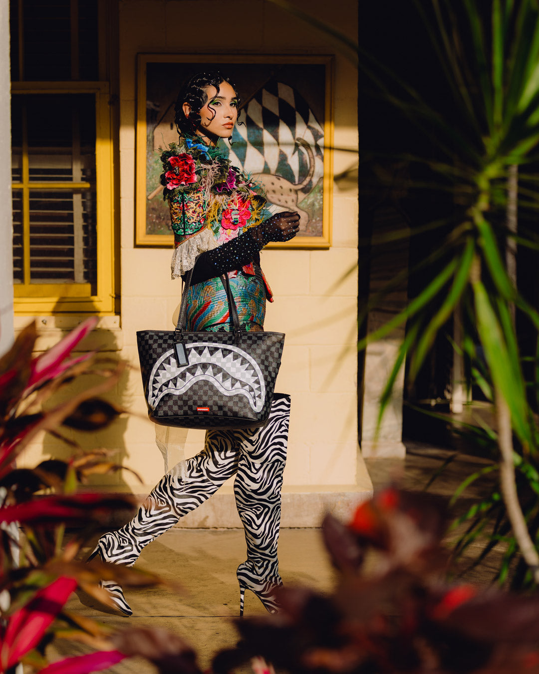 NOIR FANG TOTE