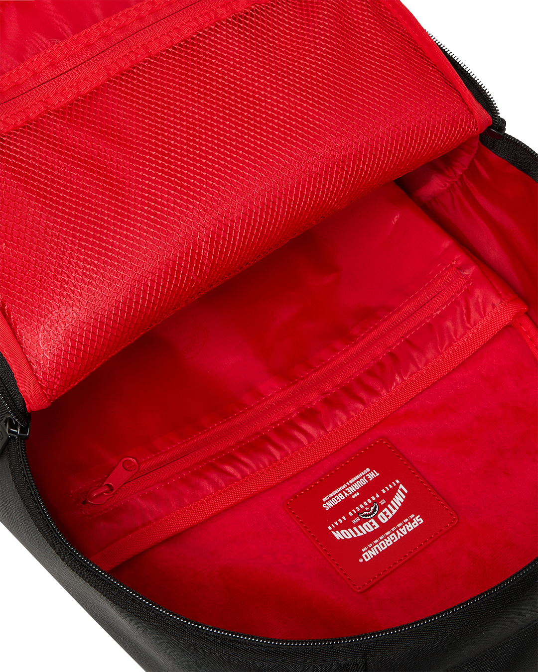 SPRAYGROUND® BACKPACK SHARK CENTRAL - THREAD COUNT BACKPACK